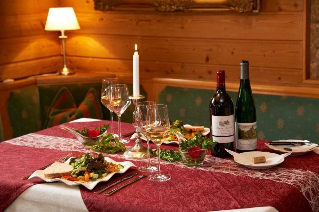 Hotelgasthof Zur Sonne Bad Gogging Bagian luar foto